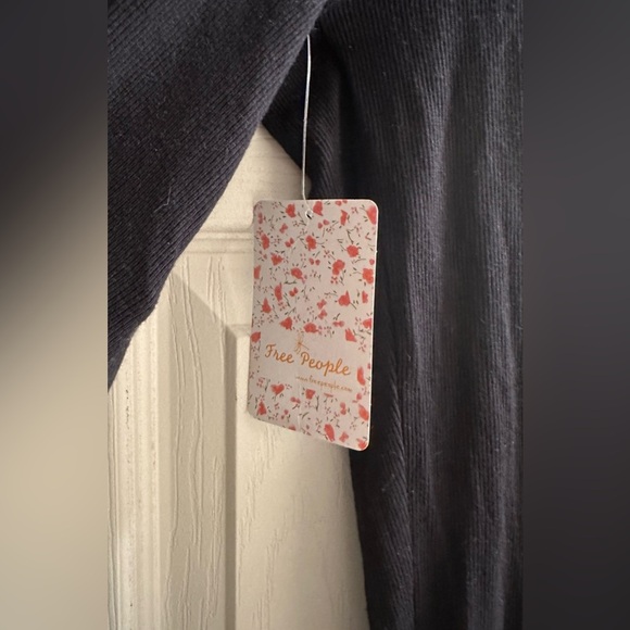 FP Long Sleeve V-Neck Top - Picture 5 of 7